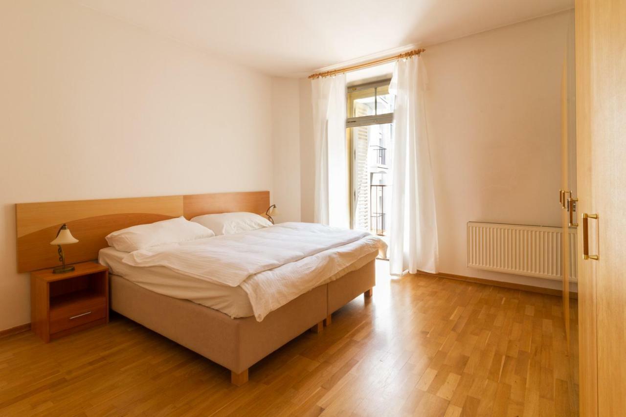 Zahrebska 4* Praga